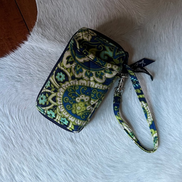 Vera Bradley Zippered Wristlet - Picture 1 of 2